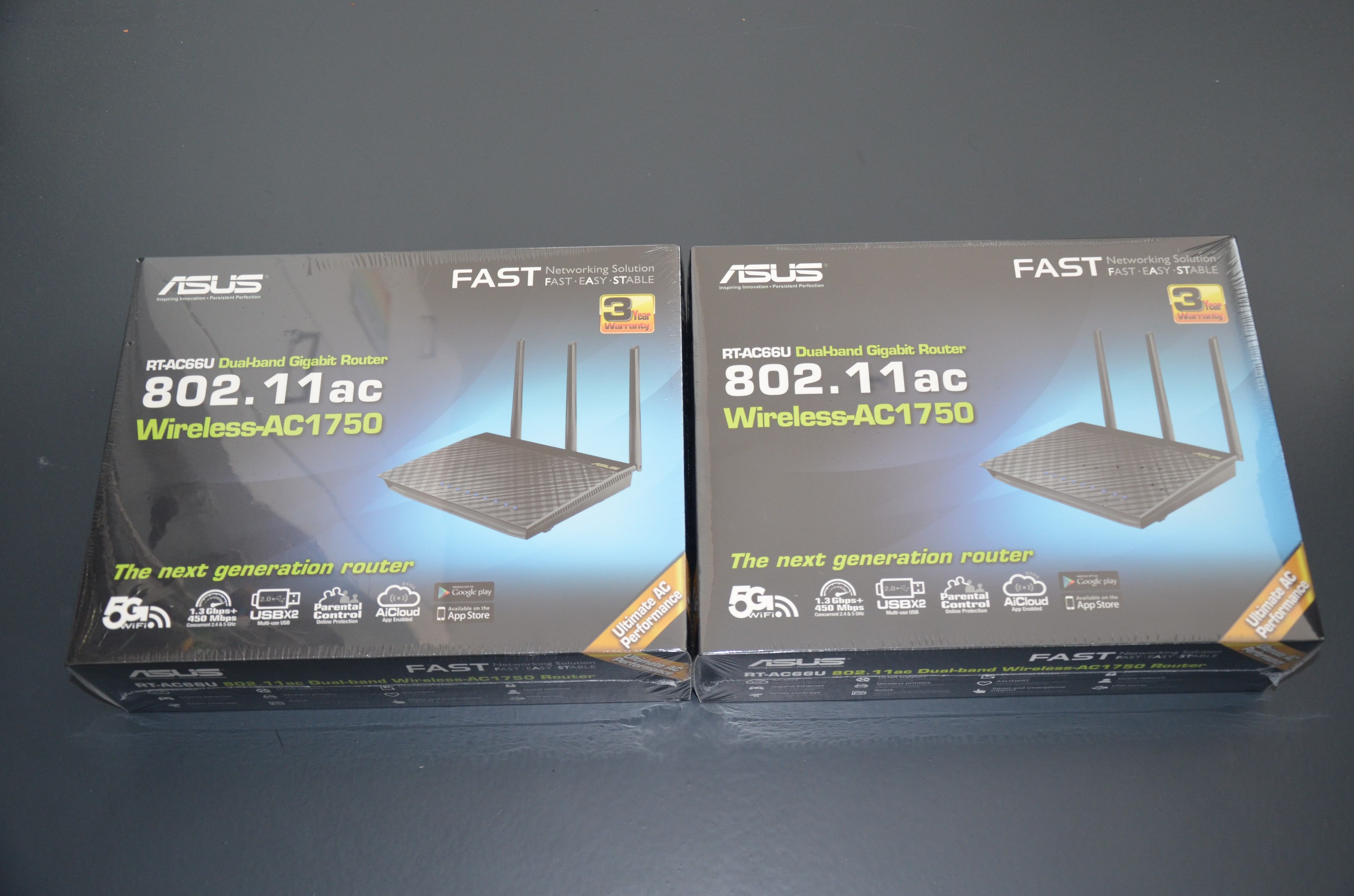 2013-04-13 Unboxing ASUS RT-AC66U - 001