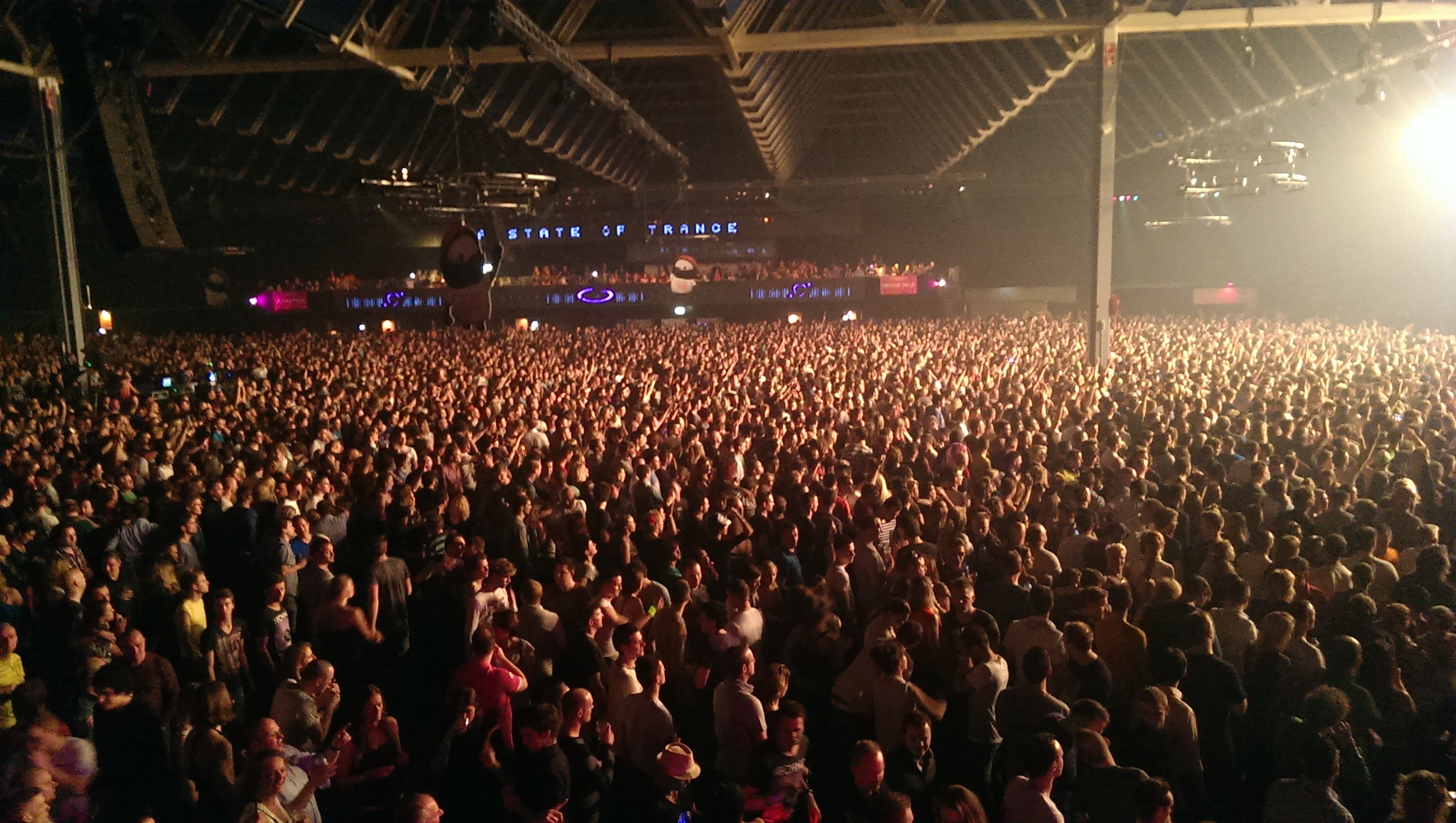 2014-02-15 - A State Of Trance 650 New Horizon Utrecht - 195