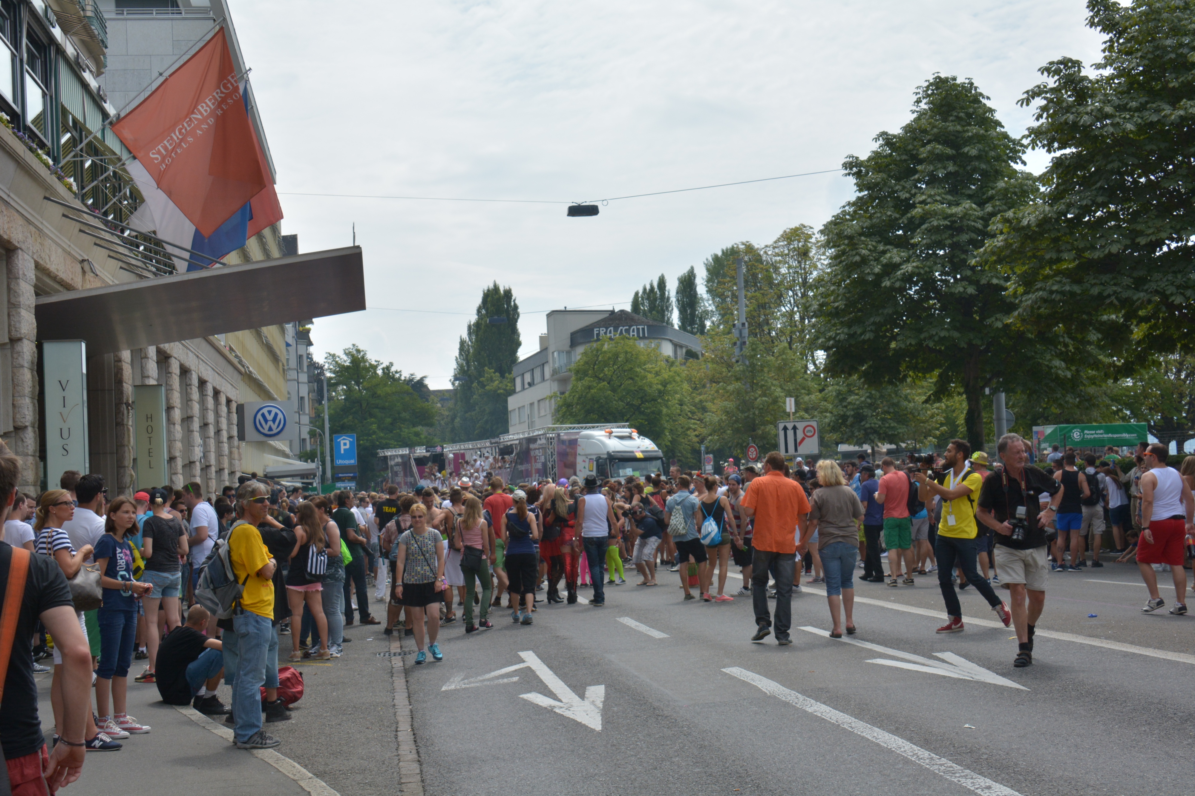 2014-08-02 - Street Parade 2014 - 001