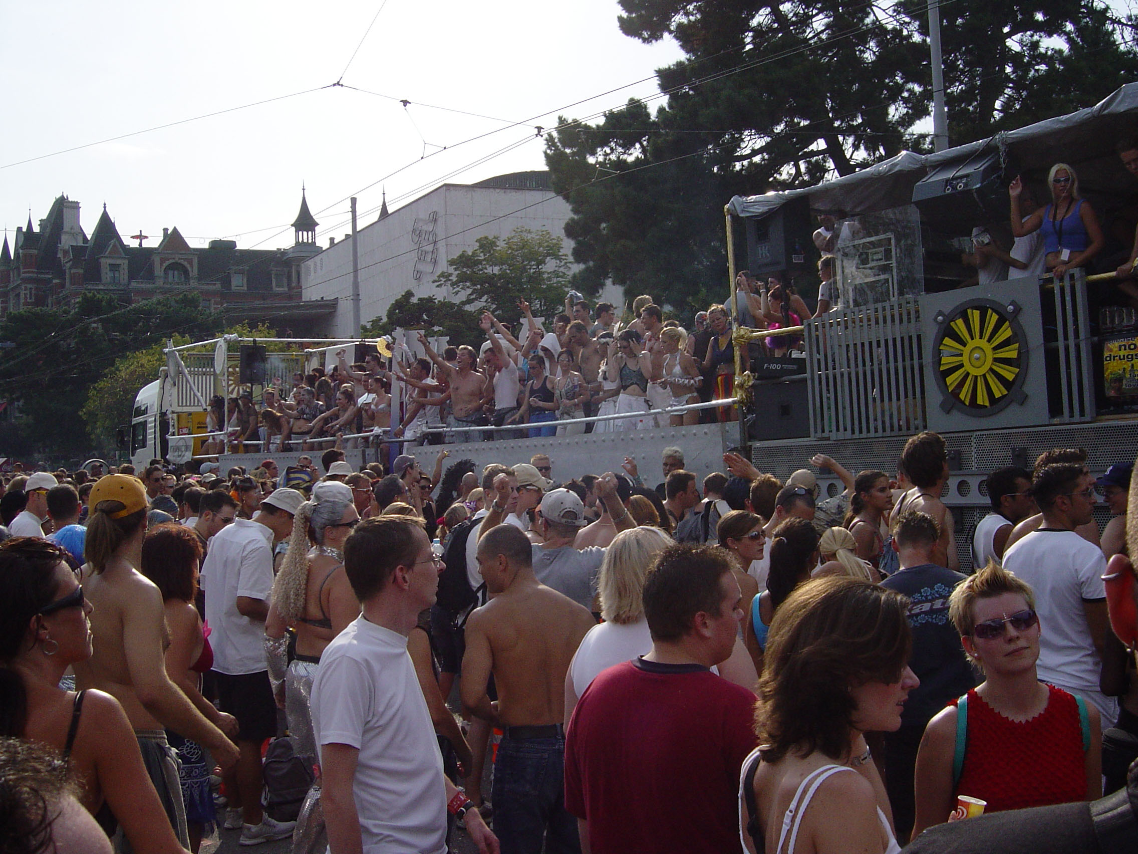 2003-08-09 - Streetparade 2003 - 028