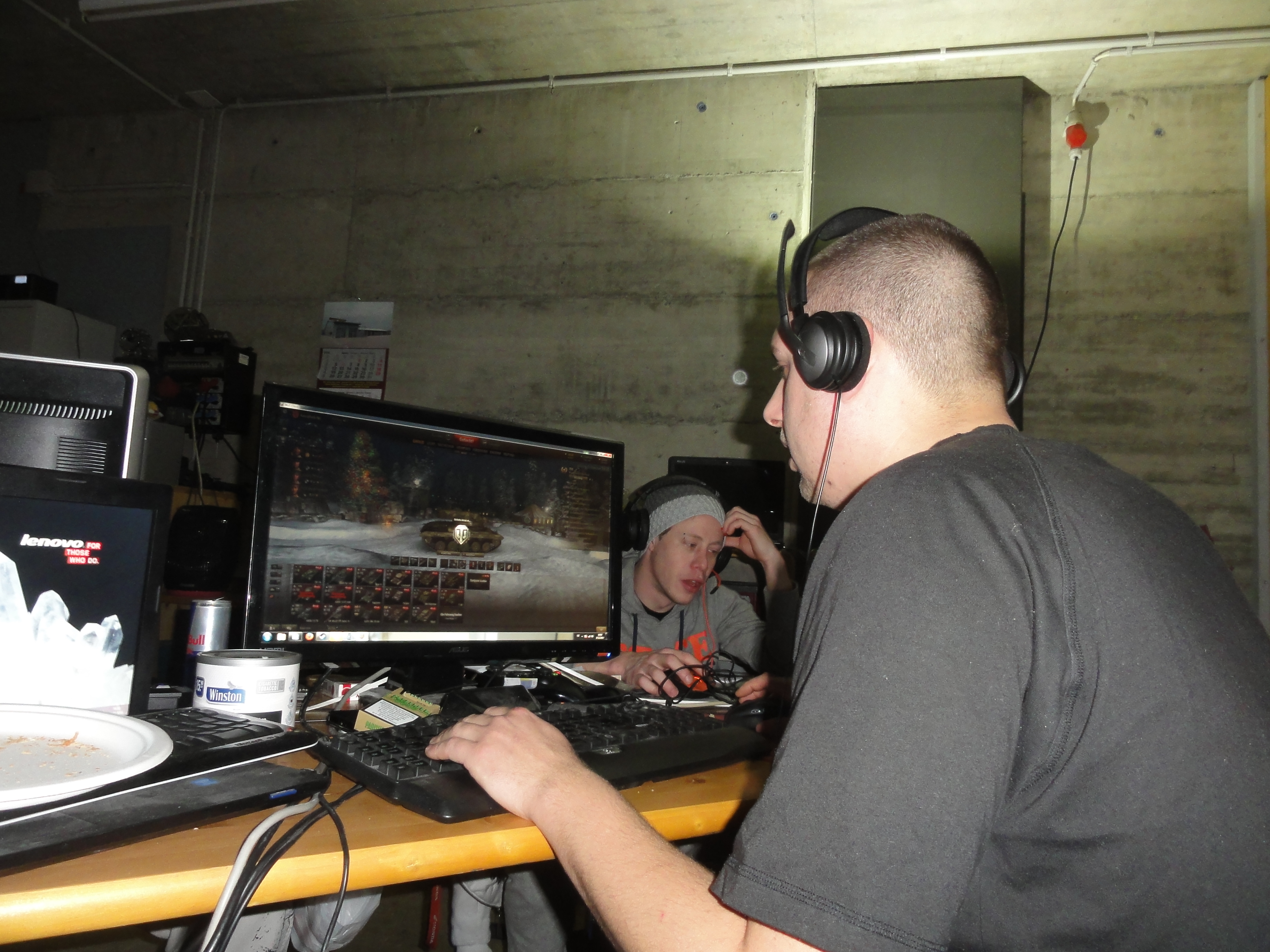 PentHouse-LAN 2 - 012