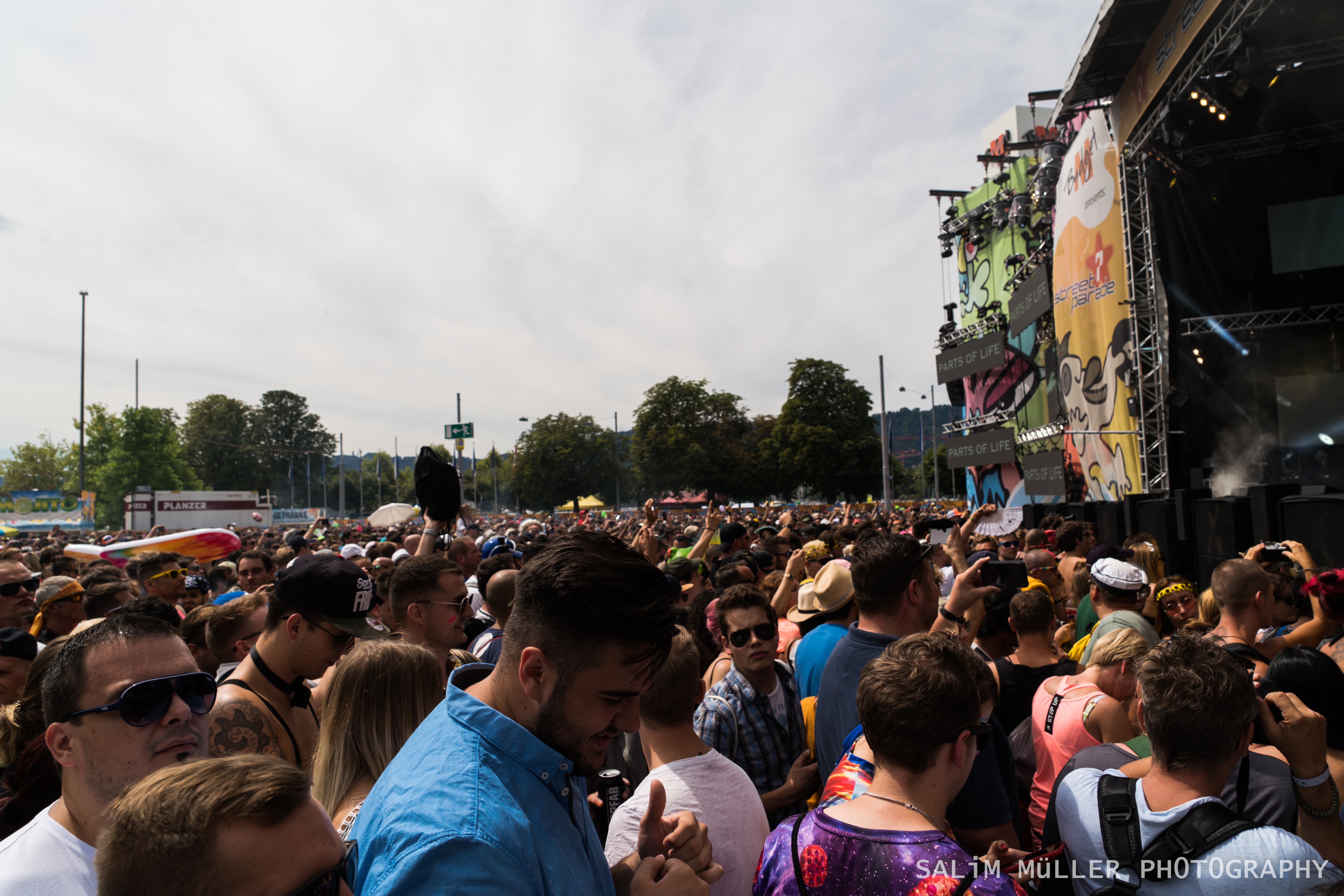 Street Parade 2018 - Crowd, Stages and Still-Life - 003