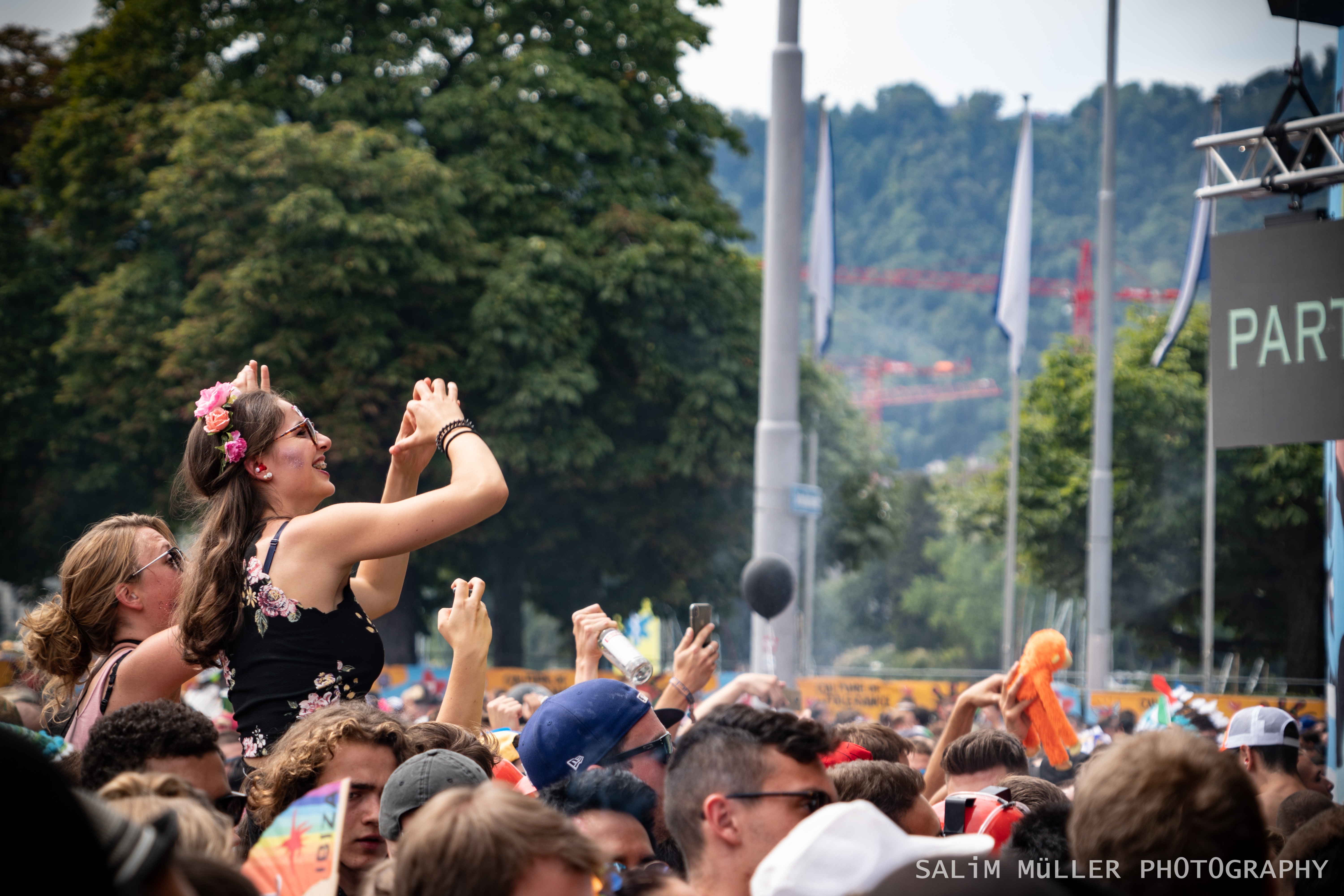 Street Parade 2018 - Crowd, Stages and Still-Life - 018