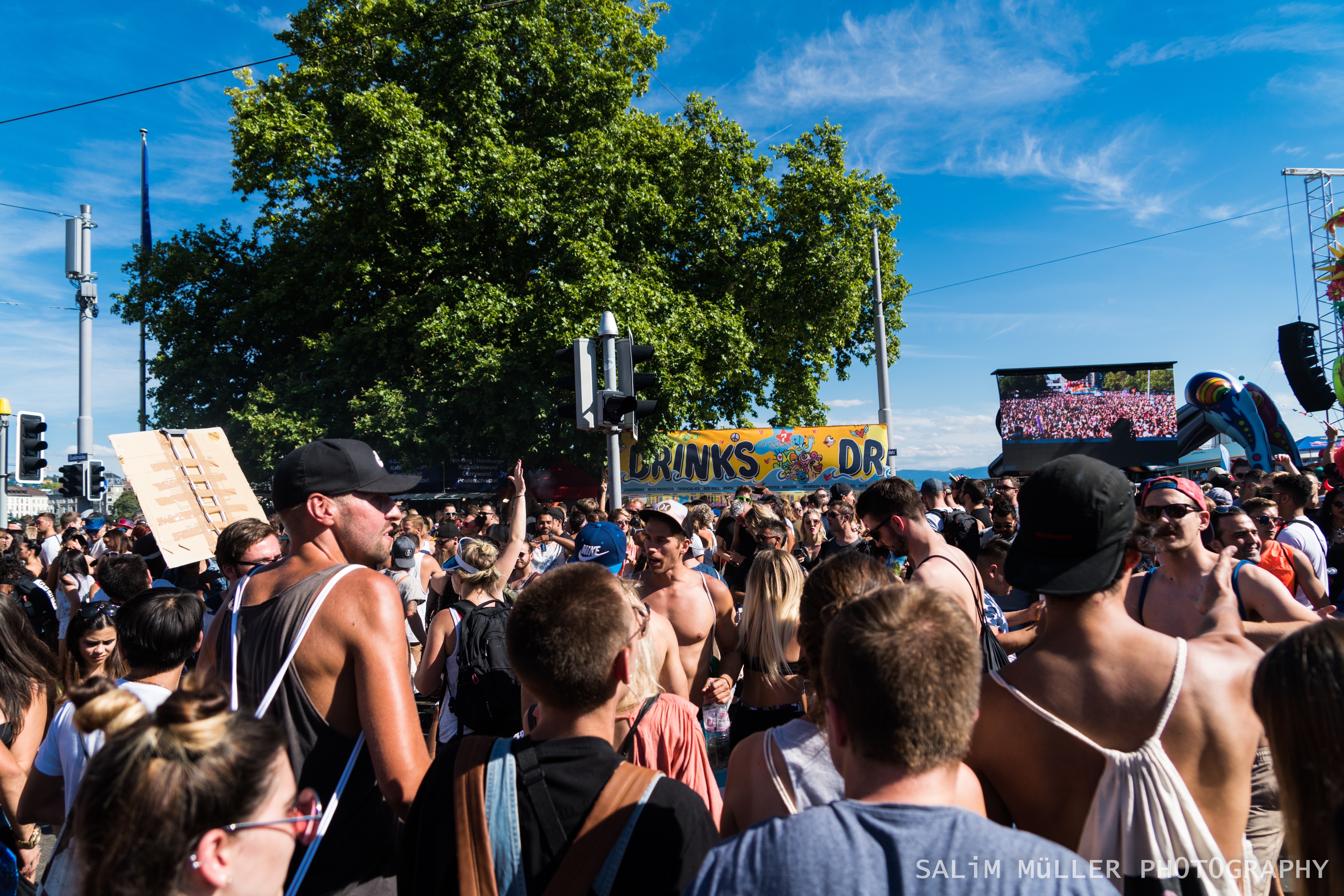 Street Parade 2018 - Crowd, Stages and Still-Life - 069