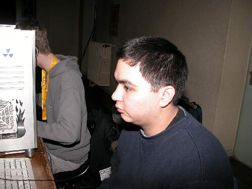 2004-02-13 - Fire-LAN - 004