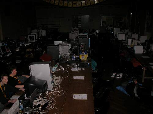 2004-02-13 - Fire-LAN - 015