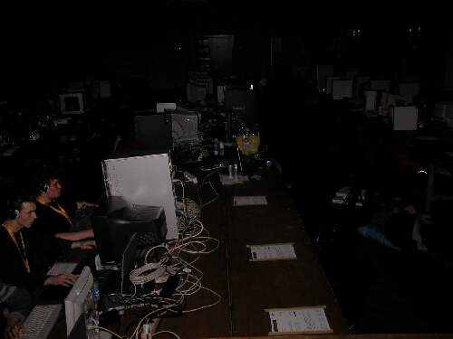 2004-02-13 - Fire-LAN - 016