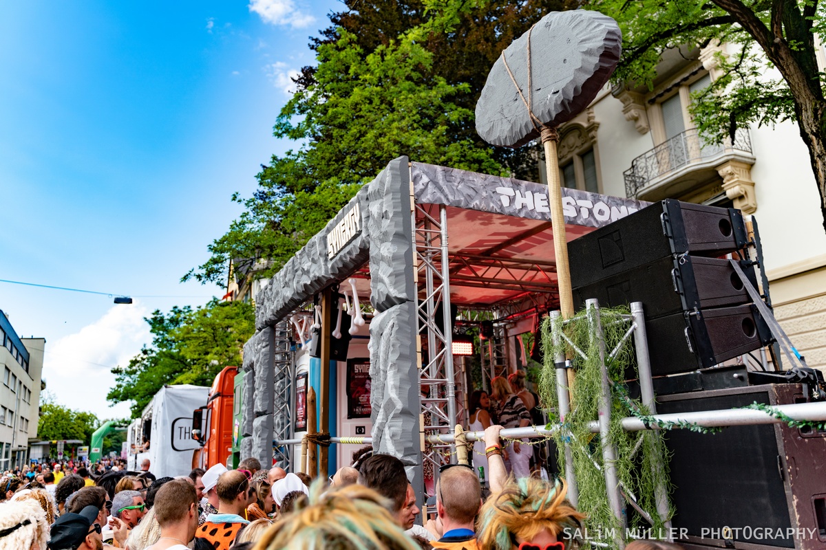 Street Parade 2019 - SYNERGY The Stone Age Love Mobile - 061