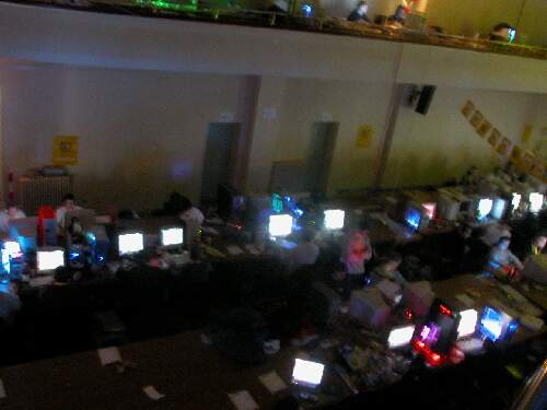 2004-02-13 - Fire-LAN - 038