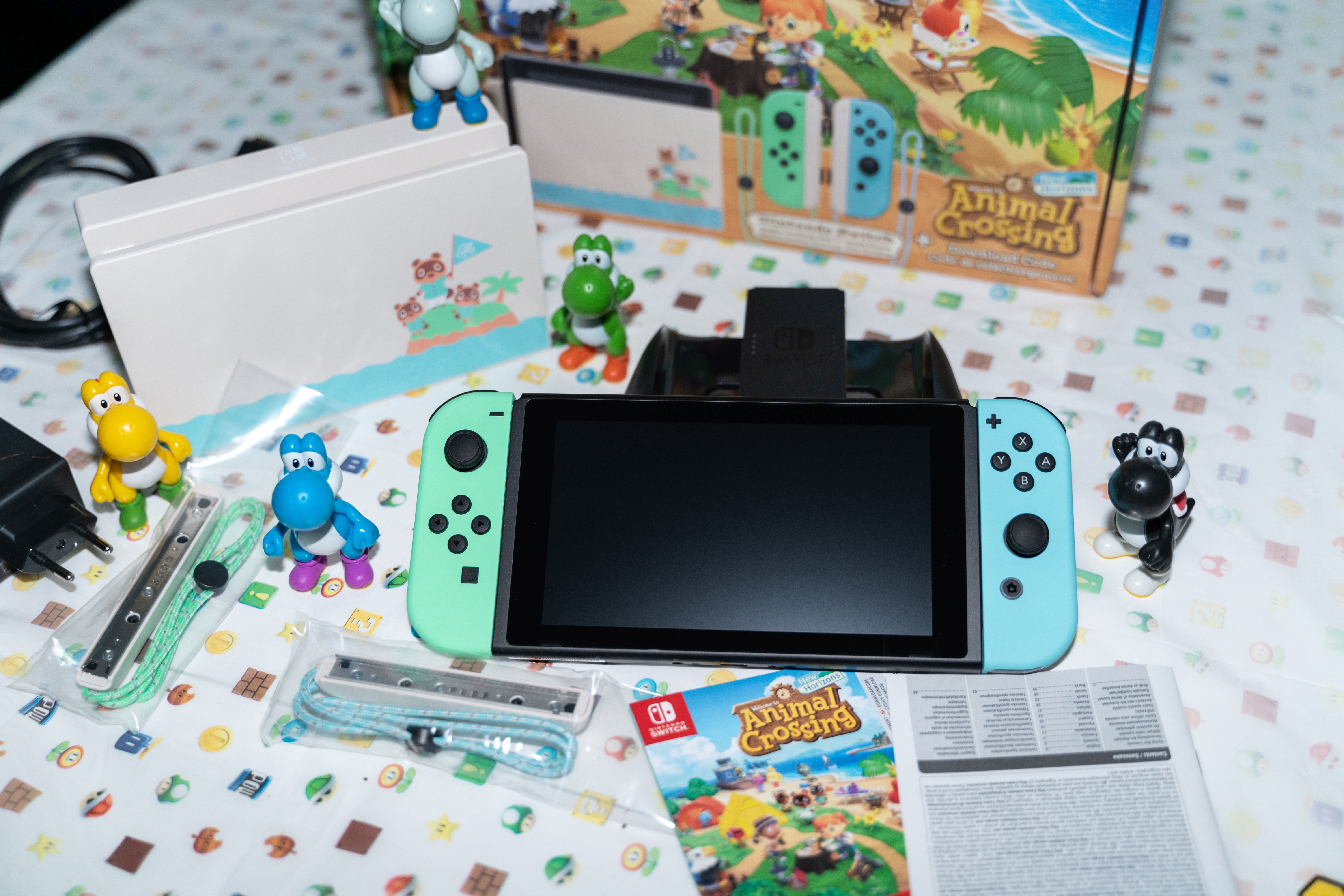 Nintendo Switch Animal Crossing New Horizons Edition Unboxing - 008