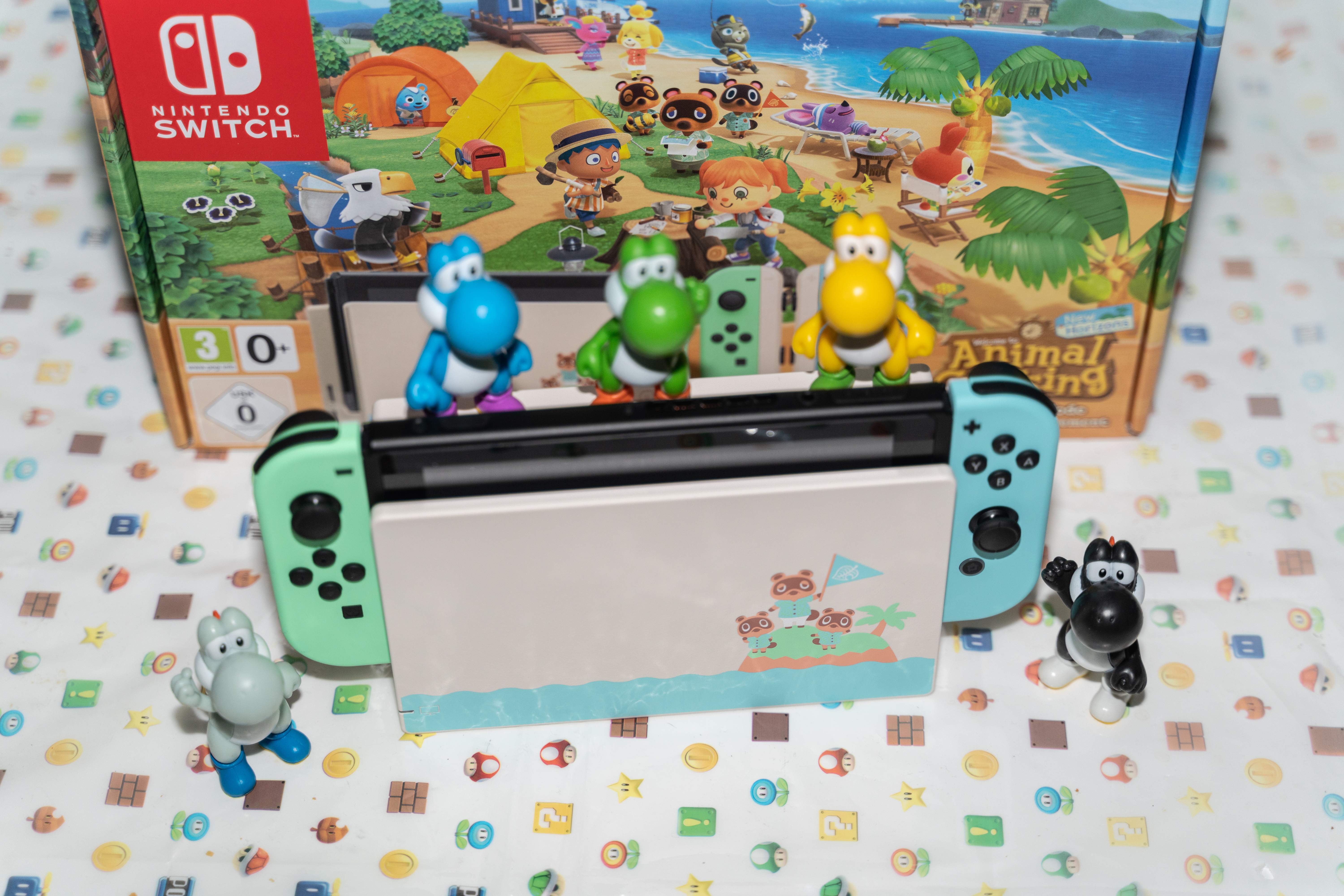 Nintendo Switch Animal Crossing New Horizons Edition Unboxing - 010