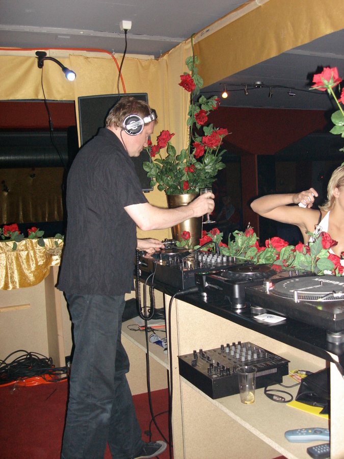 2006-06-11 - House Deluxe - 043