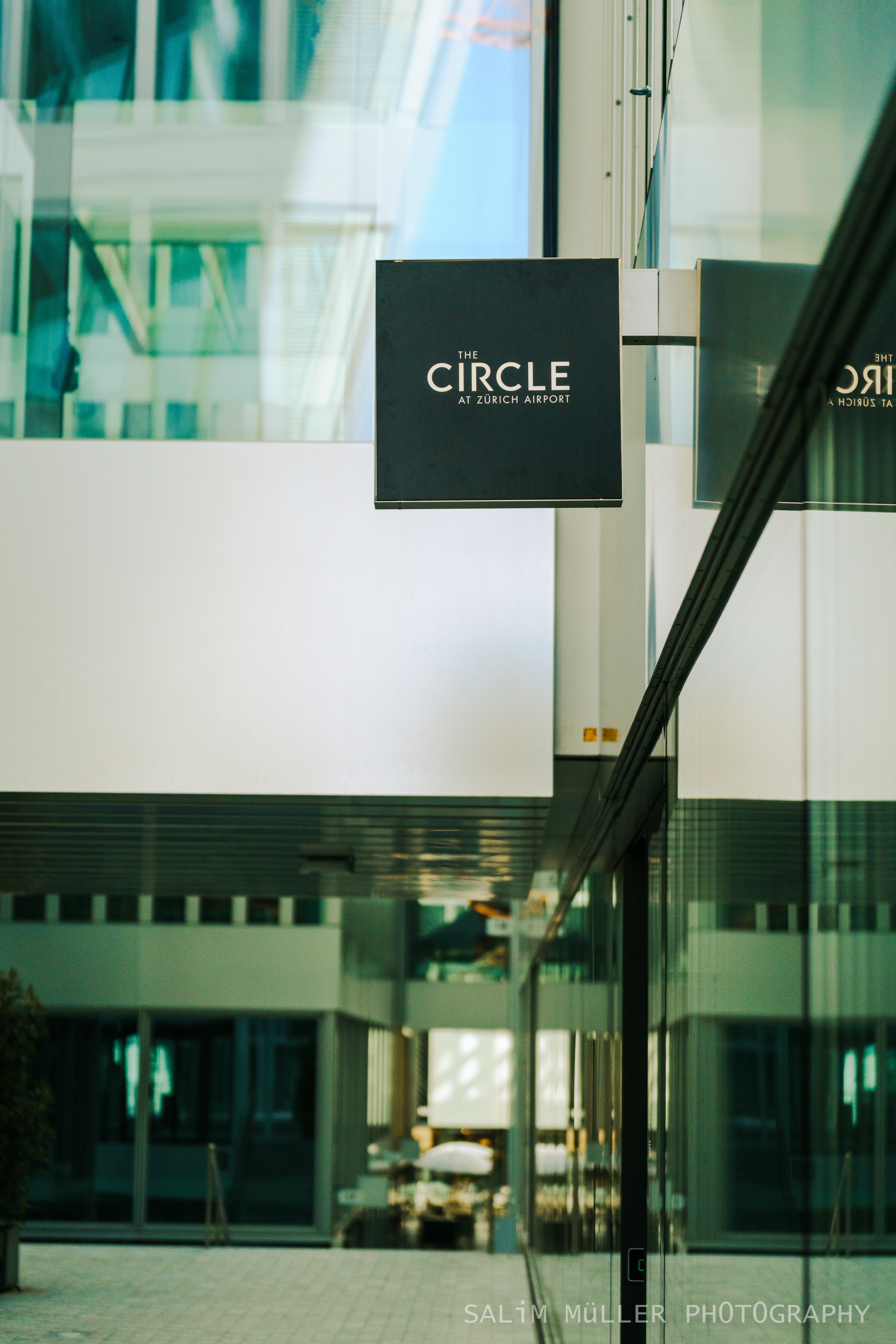 Spaziergang rundum The Circle at Zurich Airport - 020