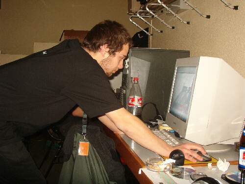 2004-02-13 - Fire-LAN - 073