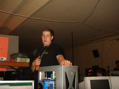 2004-02-13 - Fire-LAN - 074