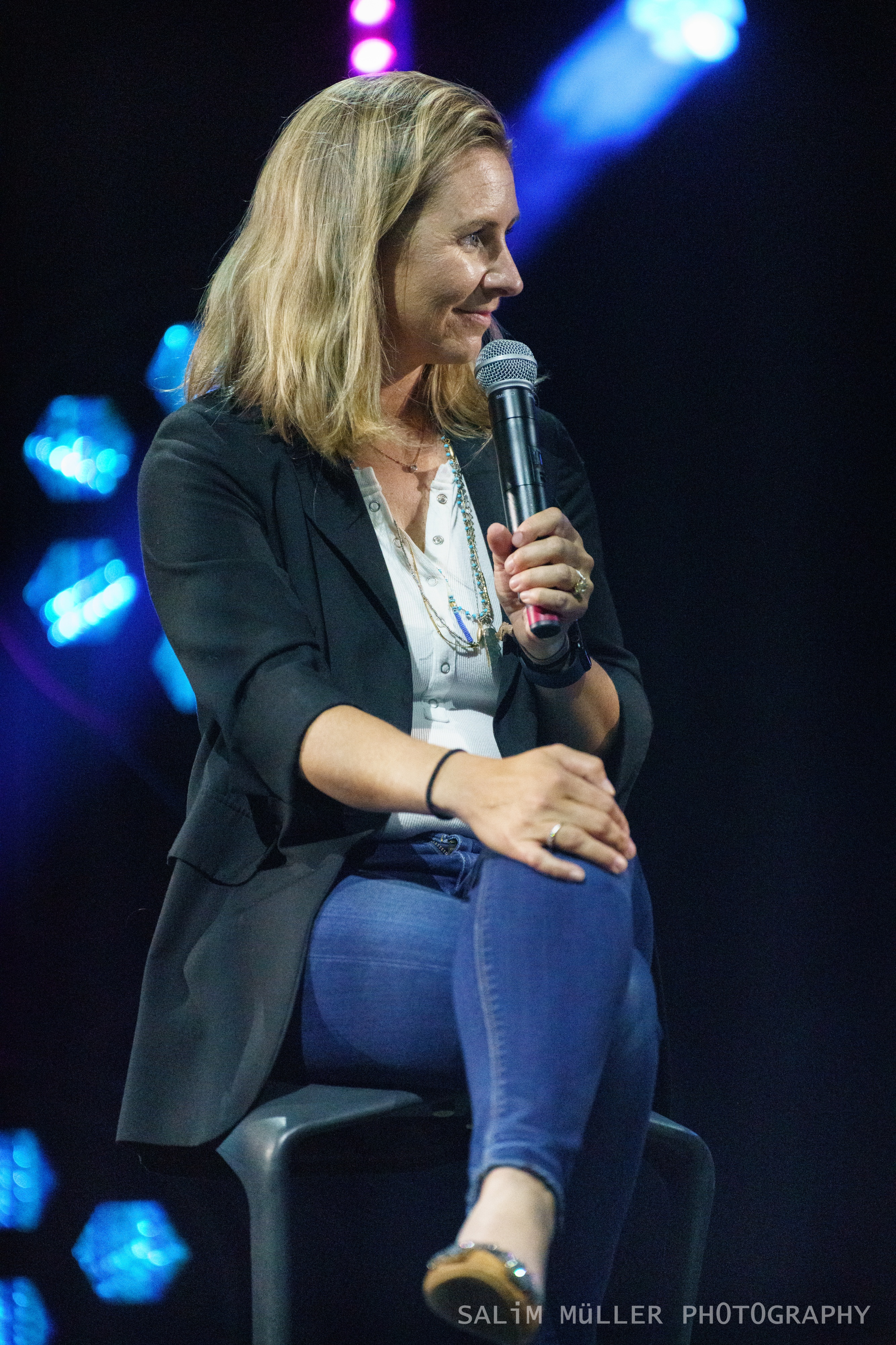 PolyManga 2022 - Day 1 - Beverley Mitchell - 007