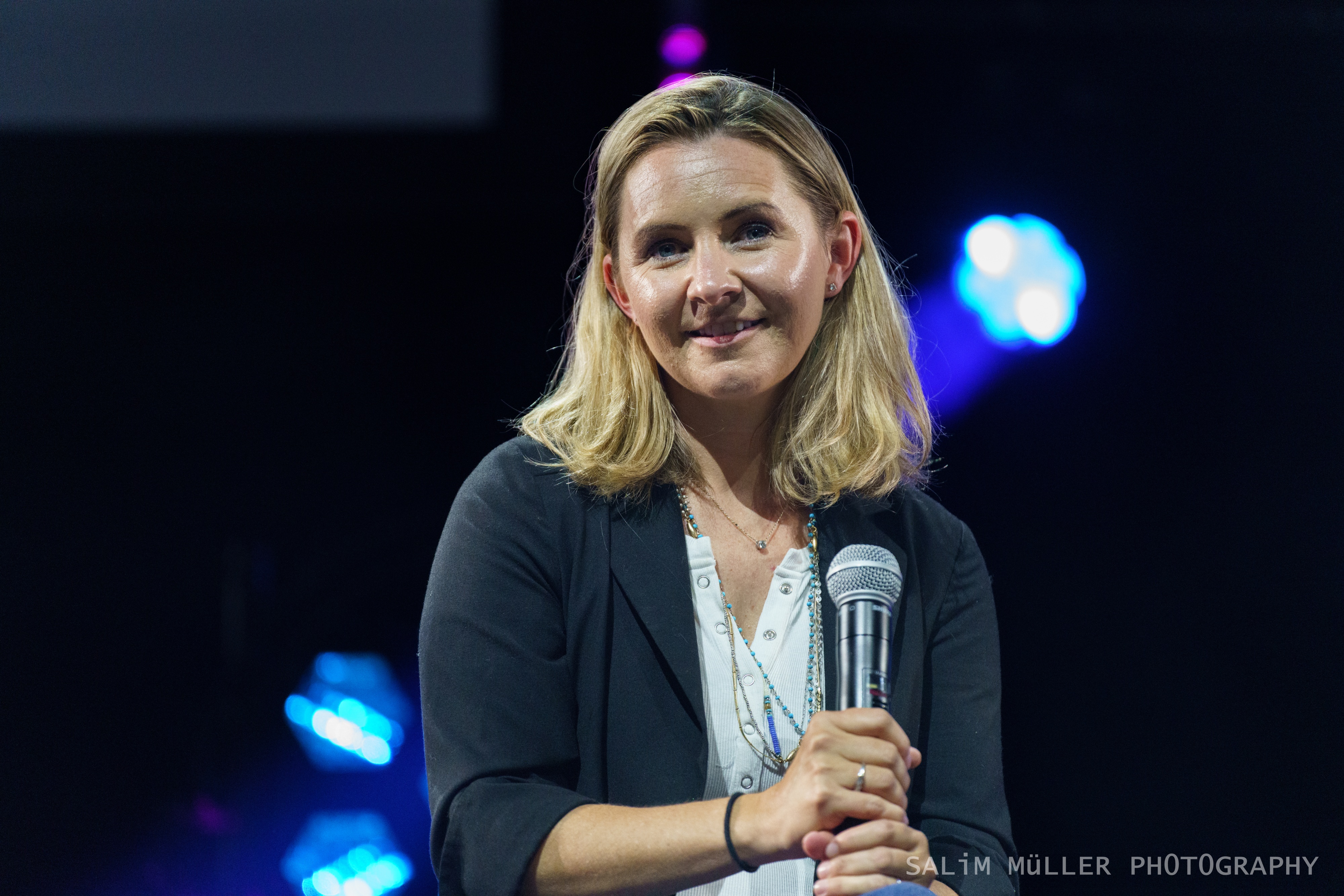 PolyManga 2022 - Day 1 - Beverley Mitchell - 008