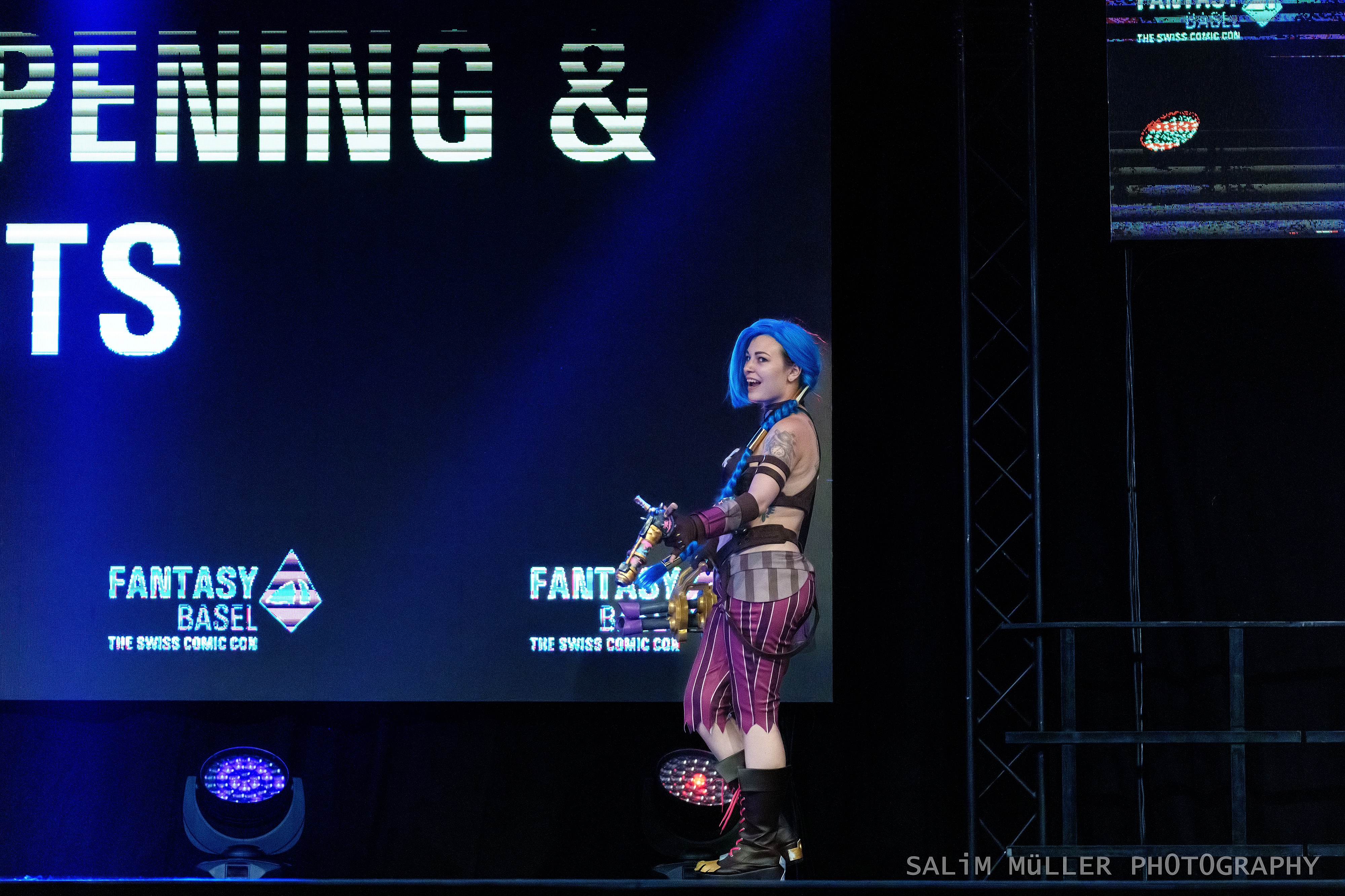 Fantasy Basel 2022 - Day 1 - Cosplay Catwalk - 015