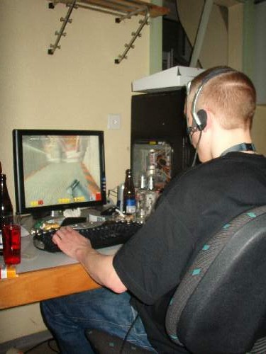 2004-02-13 - Fire-LAN - 092