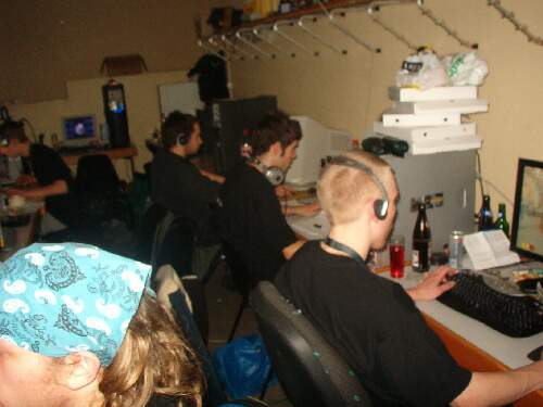 2004-02-13 - Fire-LAN - 093