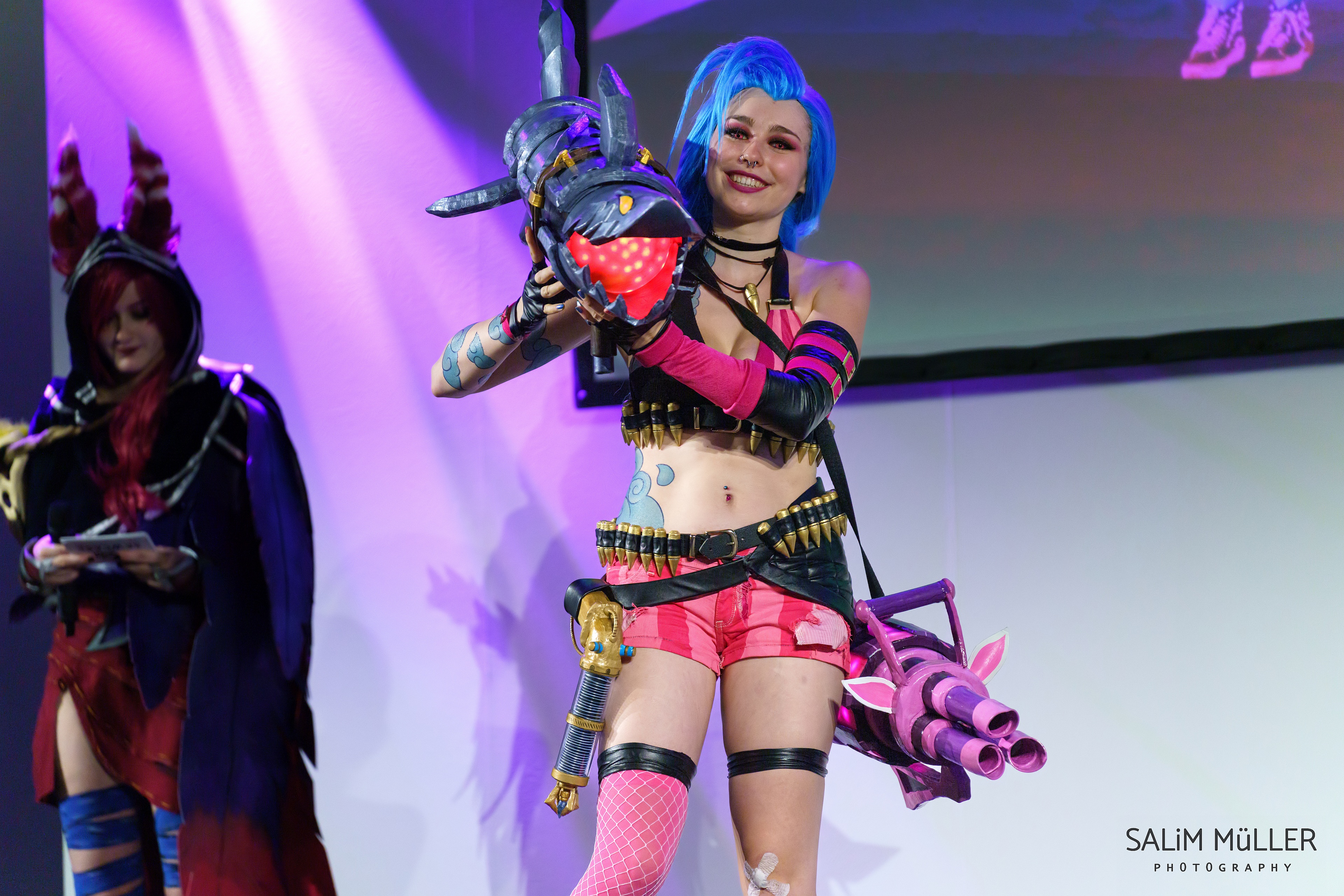 Gamescom 2022 - Day 1 - Sewcase LoL Cosplay Catwalk - 009