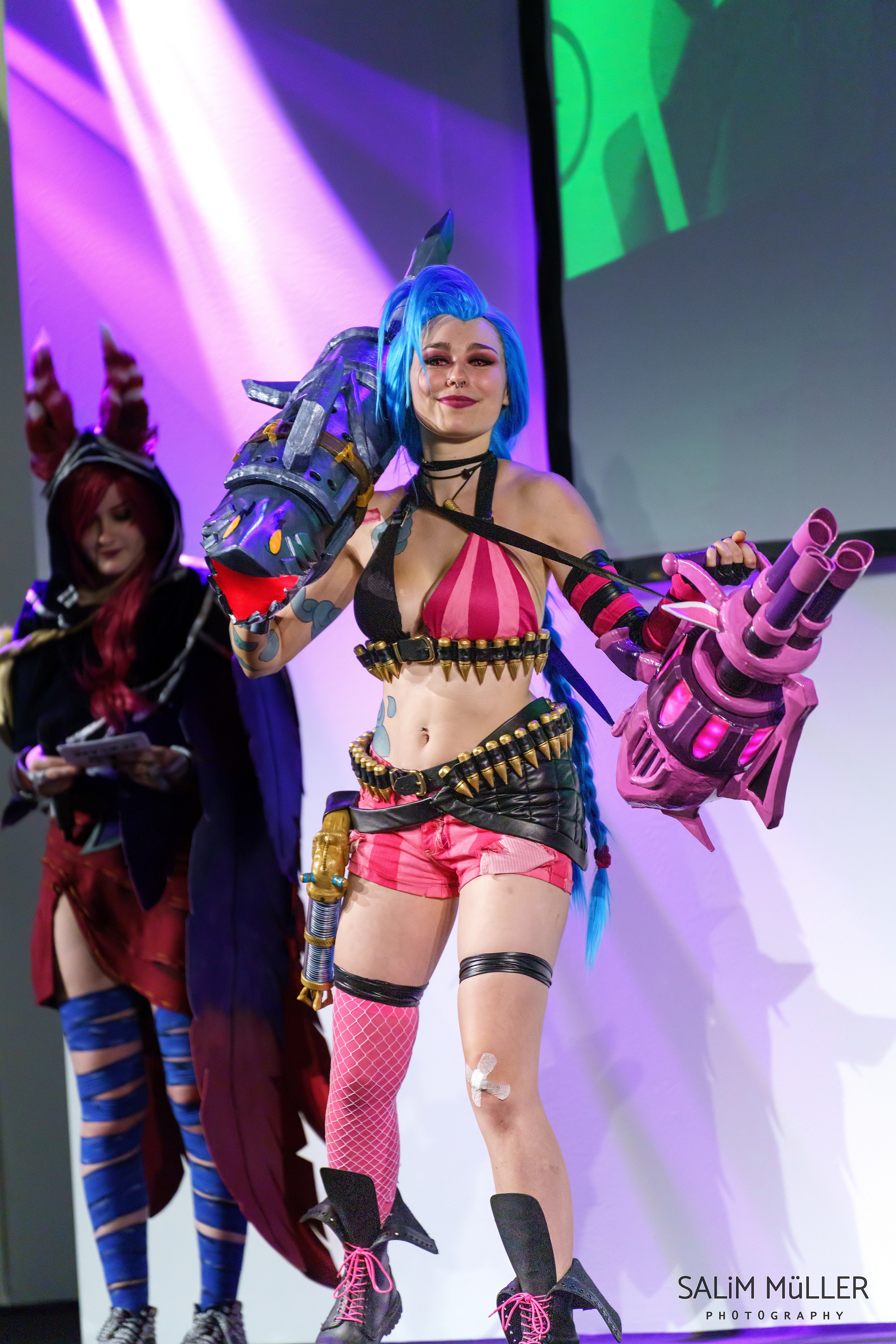 Gamescom 2022 - Day 1 - Sewcase LoL Cosplay Catwalk - 010