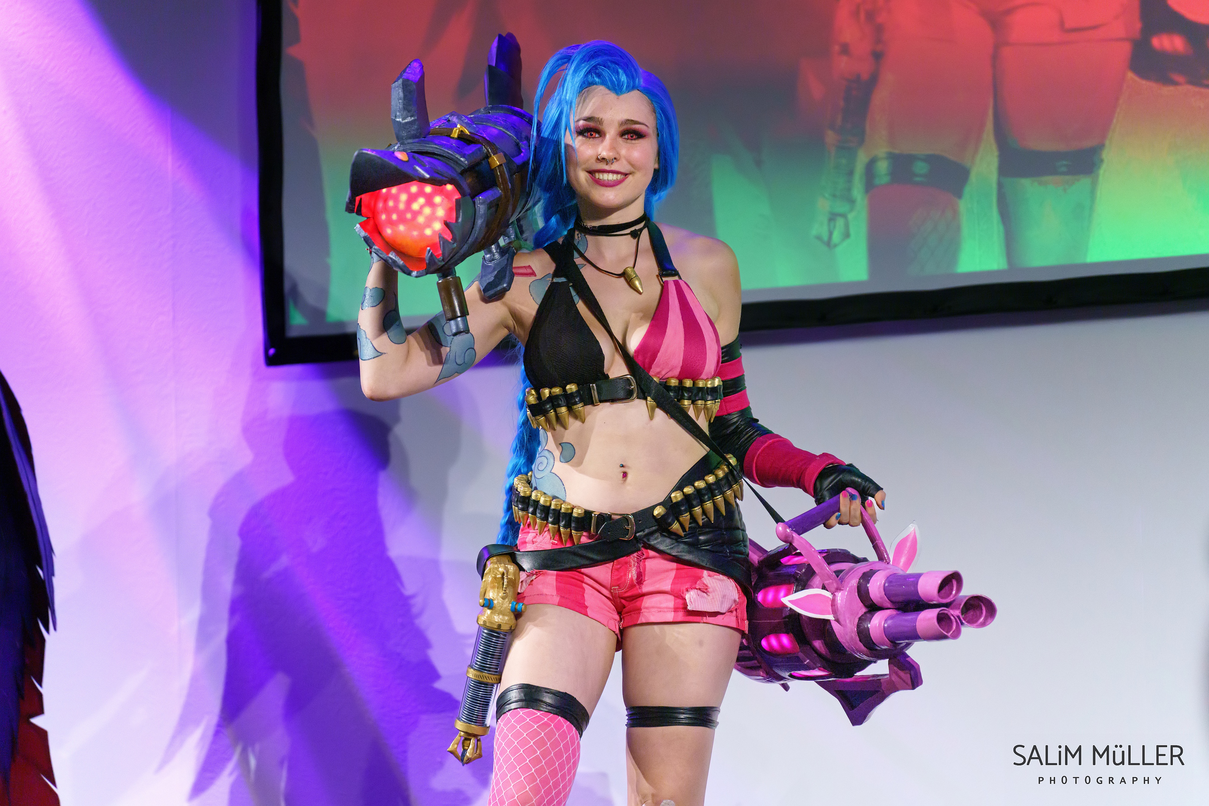 Gamescom 2022 - Day 1 - Sewcase LoL Cosplay Catwalk - 012