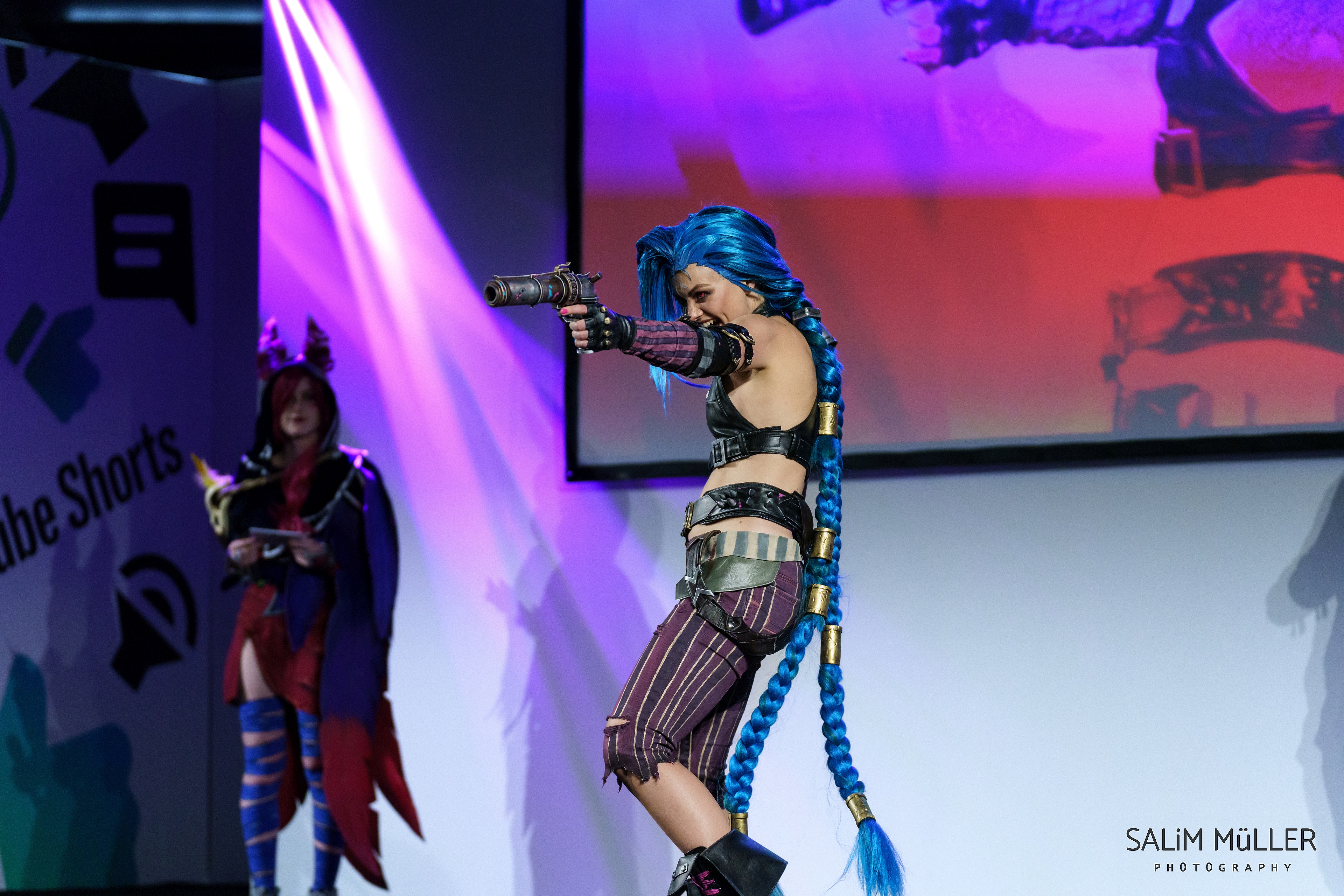 Gamescom 2022 - Day 1 - Sewcase LoL Cosplay Catwalk - 018