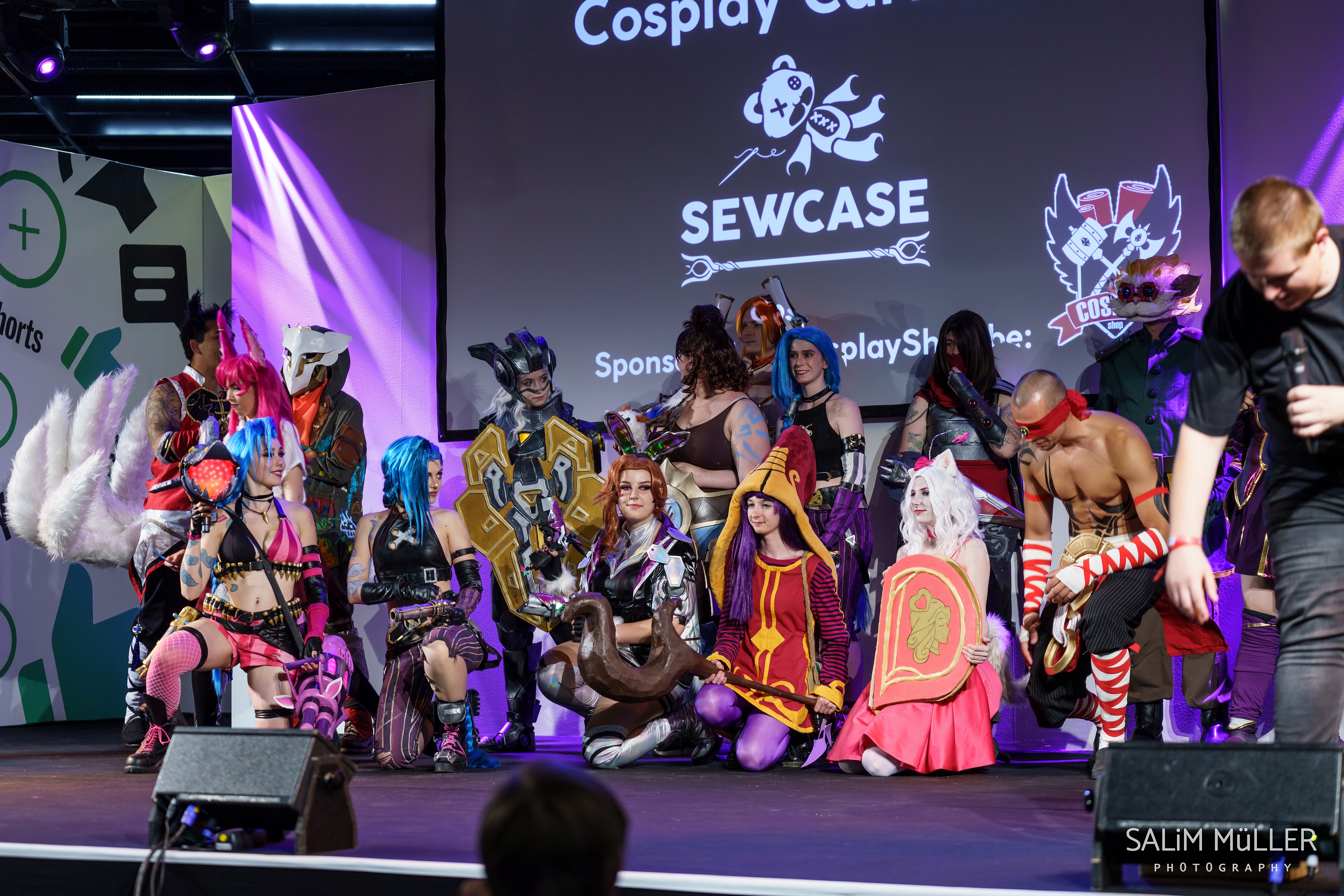 Gamescom 2022 - Day 1 - Sewcase LoL Cosplay Catwalk - 114