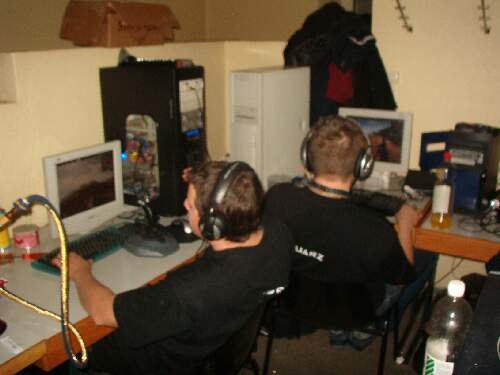 2004-02-13 - Fire-LAN - 112