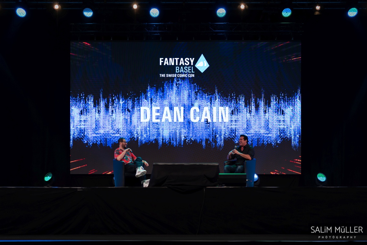 Fantasy Basel 2021 - Day 1 - Dean Cain - 007