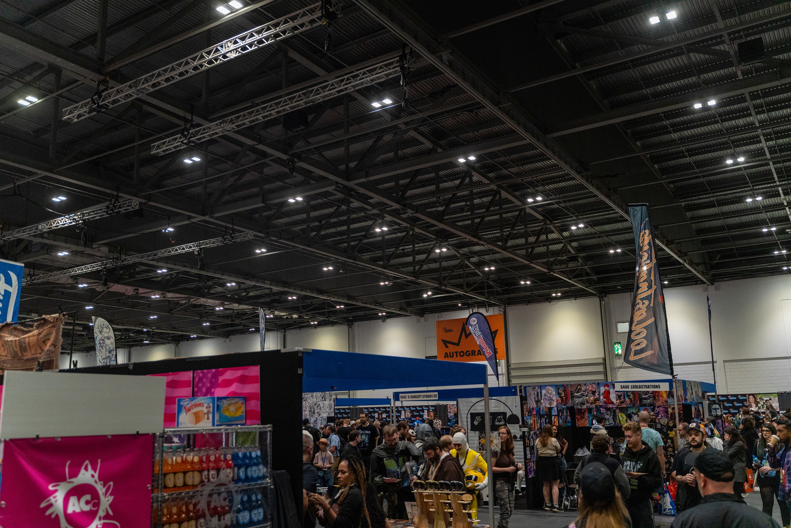 MCM Comic Con London 2024 (barnis_yoshi_artwork) - 108