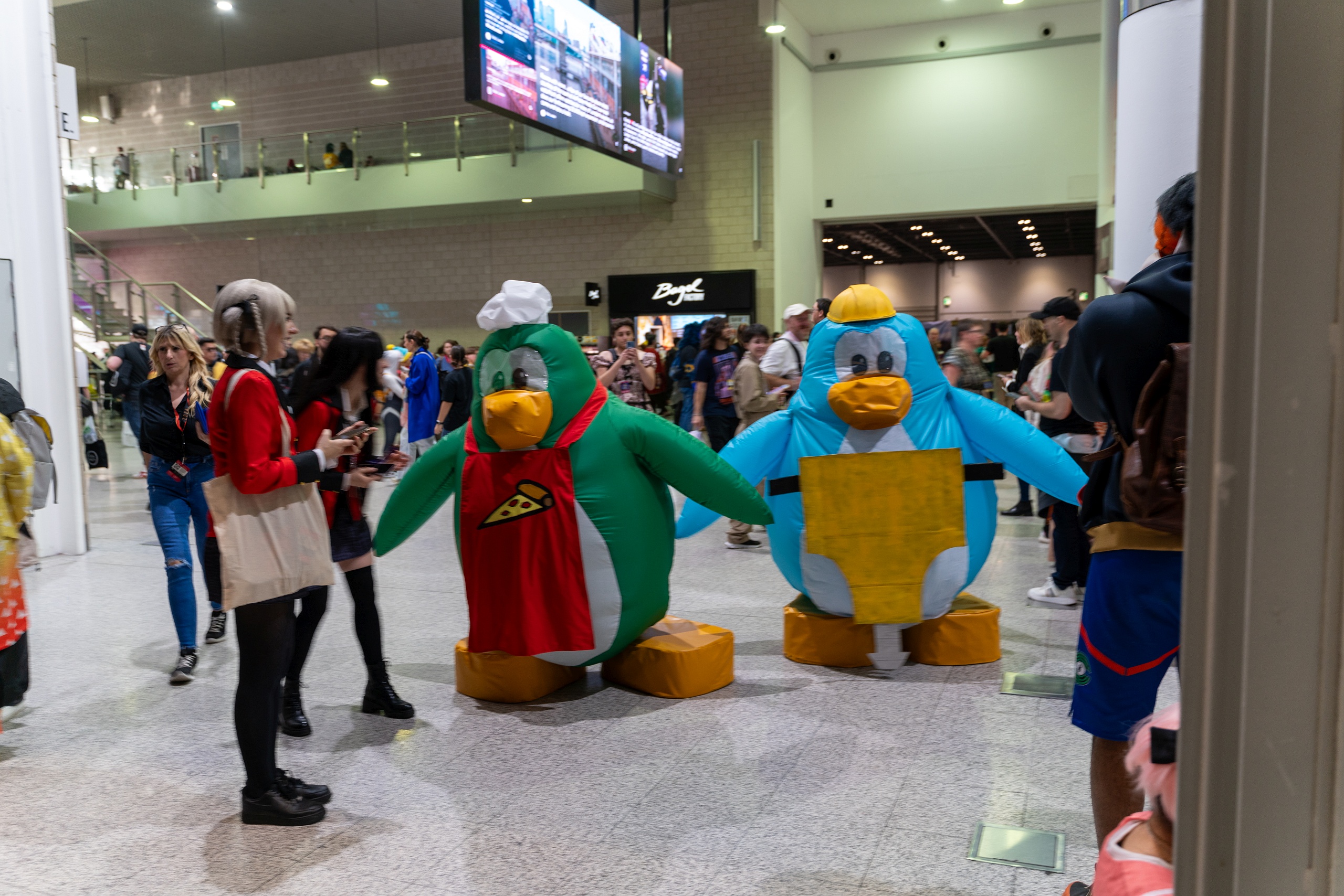 MCM Comic Con London 2024 (barnis_yoshi_artwork) - 233