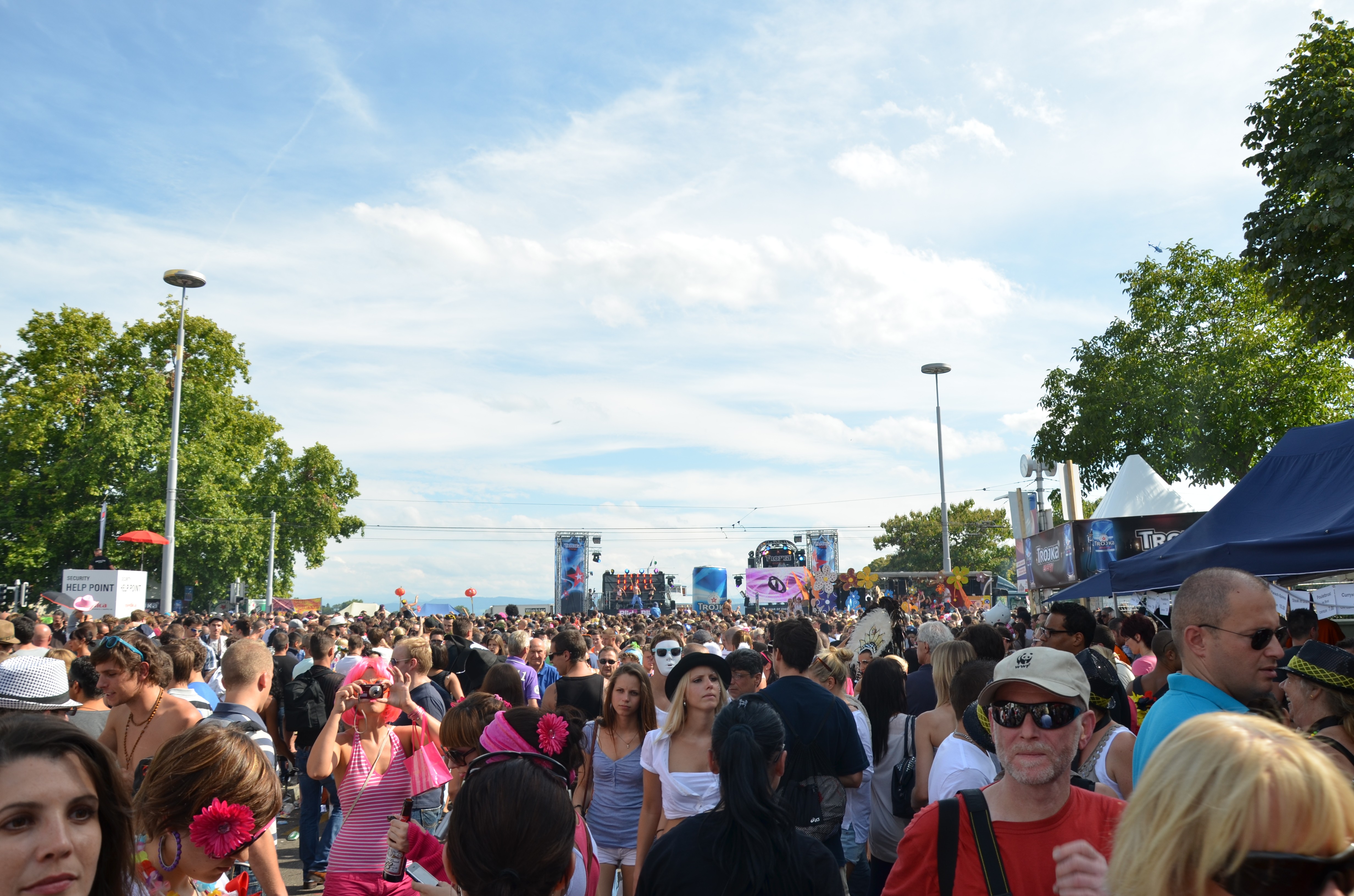 2011-08-13 - Street Parade 2011 - 003