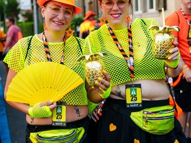 Street Parade 2025 - SYNERGY Love Mobile 2025 - Portraits, Gruppenfotos, Selfies - Part 1 - 001