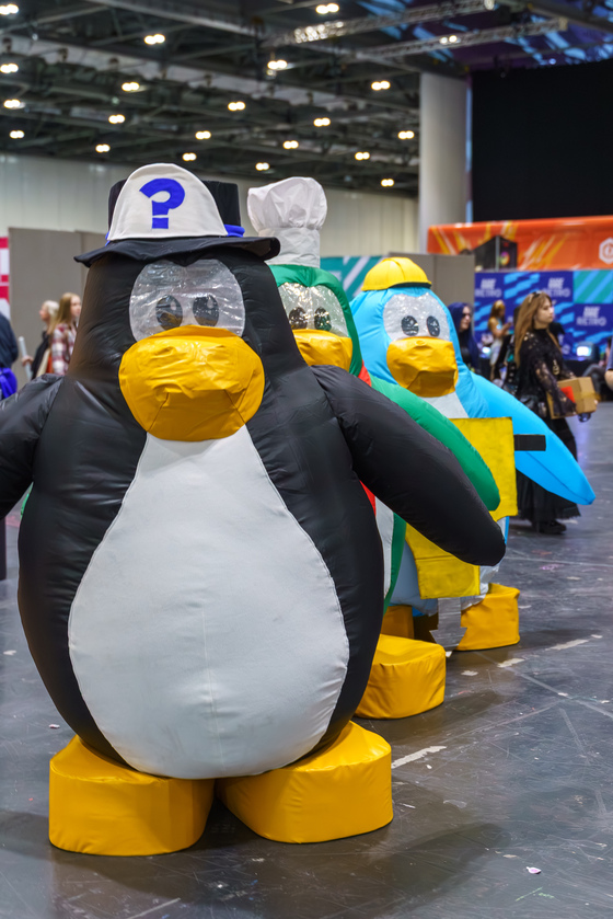 MCM London October 2025 - Cosplay Portraits (barnis_yoshi_artwork) - 058