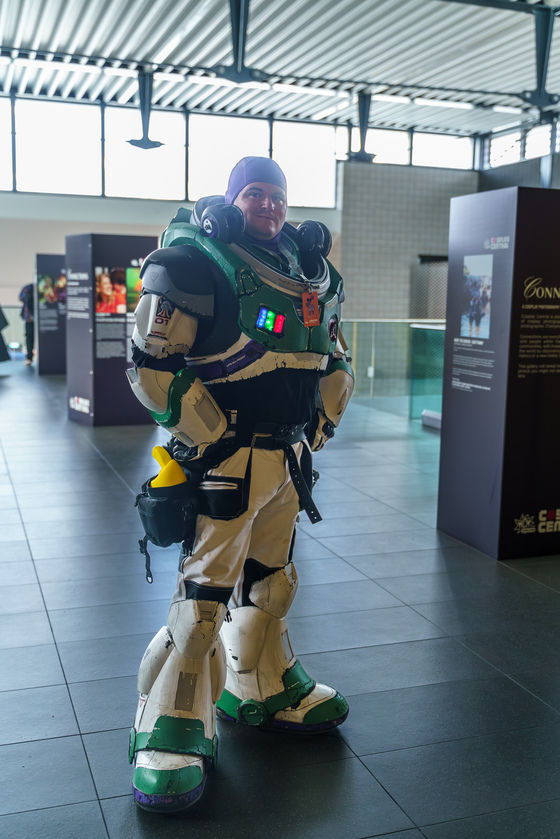 MCM London October 2025 - Cosplay Portraits (barnis_yoshi_artwork) - 013