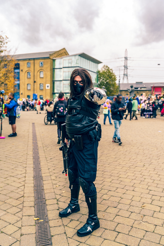 MCM London October 2025 - Cosplay Portraits (barnis_yoshi_artwork) - 041