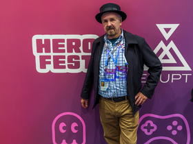 HeroFest 2025 - Friends and Selfies - 002