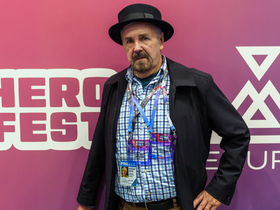 HeroFest 2025 - Friends and Selfies - 003