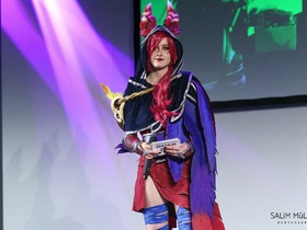 Gamescom 2022 - Day 1 - Sewcase LoL Cosplay Catwalk - 004
