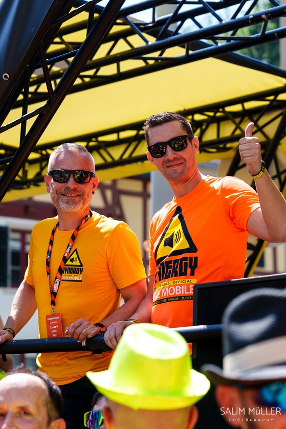 Street Parade 2025 - SYNERGY Love Mobile 2025 - Portraits, Gruppenfotos, Selfies - Part 1 - 004