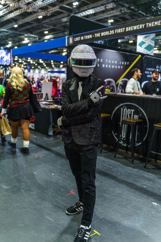 MCM London October 2025 - Cosplay Portraits (barnis_yoshi_artwork) - 034