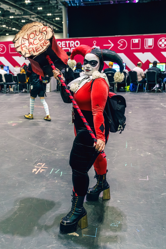 MCM London October 2025 - Cosplay Portraits (barnis_yoshi_artwork) - 060