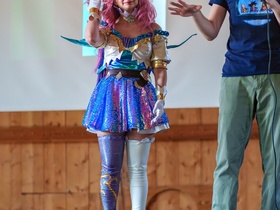 Chibi-Con 2023 - Day 1 - Chara Cosplay Versteigerung - 001