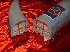 Gordon Freeman chocolate crowbar - 002