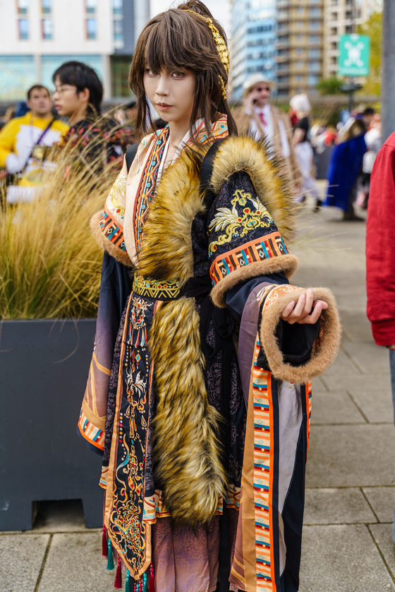 MCM London October 2025 - Cosplay Portraits (barnis_yoshi_artwork) - 023