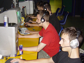 2004-08-08 - LAN Trophy 4 - 010