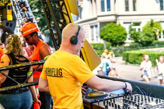 Street Parade 2025 - SYNERGY Love Mobile 2025 - Part 2+3 - 045