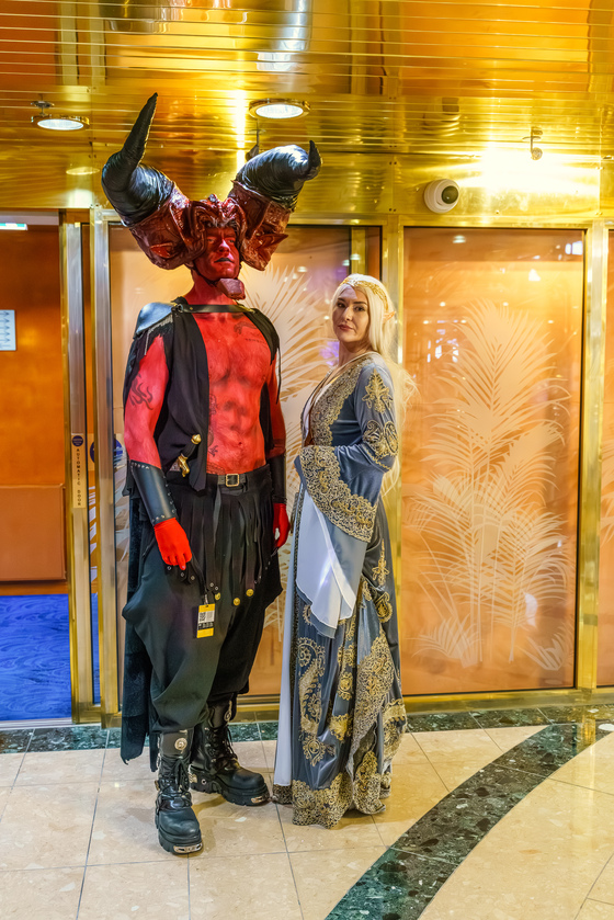 MCM London October 2025 - Cosplay Portraits (barnis_yoshi_artwork) - 044